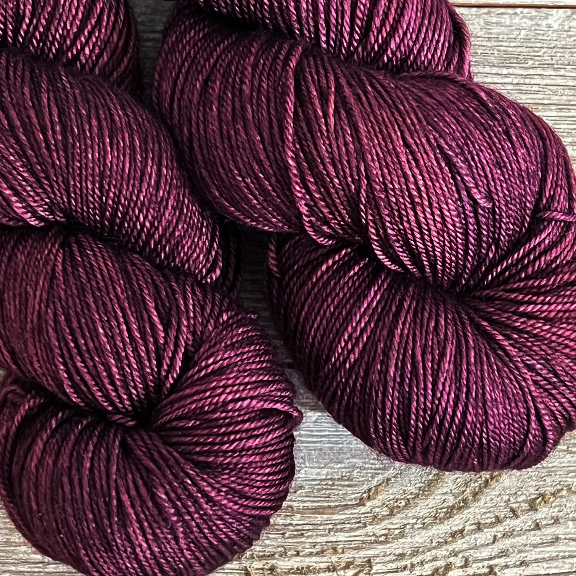 Dove ~ Sangria – The Woolen Rabbit
