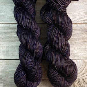 ww kashmir Chocolate Chambord, worsted weight merino and cashmere yarn